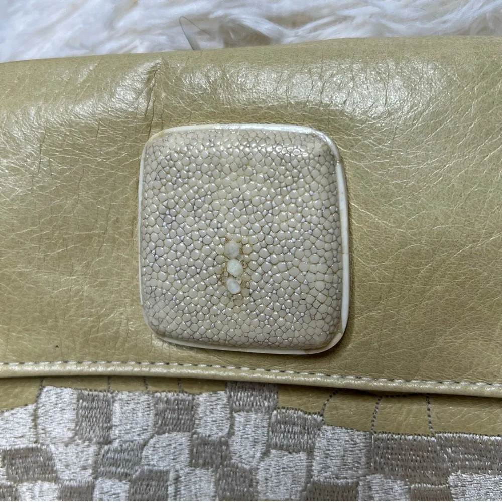 Vintage Stunning R&Y Augousti shell Clutch